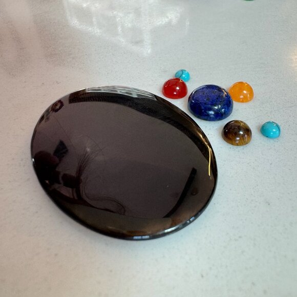 Cabochon and Gemstone Lot with Emerald, Jade, Green Onyx, Agate, and more - Picture 11 of 14